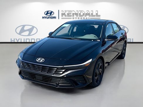 New 2026 Hyundai Elantra SEL Sport image 3