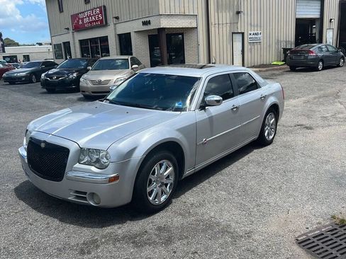 Used 2008 Chrysler 300 C w/ Navigation & Sound Group II RWD image 1