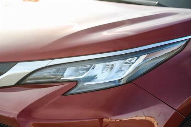 Certified 2023 Toyota Sienna XLE FWD image 8