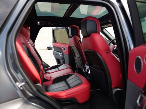 Used 2019 Land Rover Range Rover Sport HST image 33