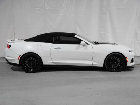 Used 2023 Chevrolet Camaro ZL1 RWD image 7