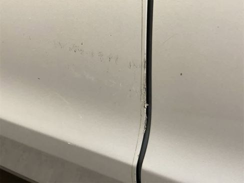 Used 2011 Cadillac SRX 2WD image 32