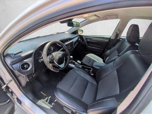 Used 2018 Toyota Corolla SE FWD image 10