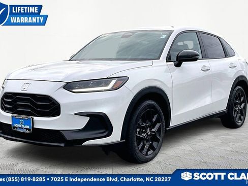 Used 2023 Honda HR-V Sport image 3