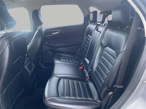 Used 2023 Ford Edge SEL image 4