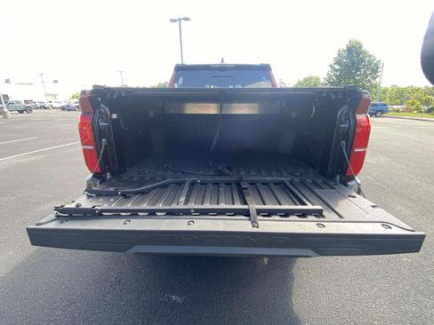Used 2024 Toyota Tacoma TRD Pro AWD/4WD image 8