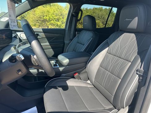 Certified 2025 Buick Enclave Avenir w/ Super Cruise Package image 15