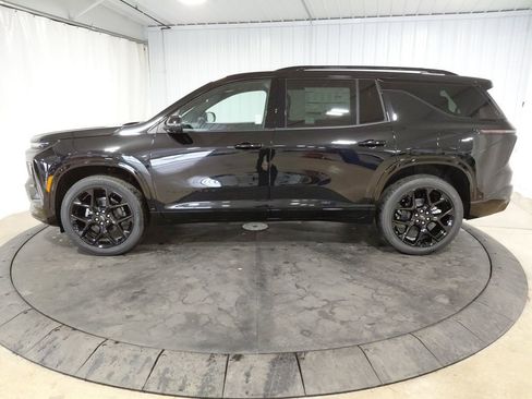 New 2026 Chevrolet Traverse RS w/ LPO, Floor Liner Package image 2
