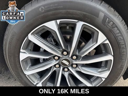 Used 2024 Cadillac Lyriq Sport image 11