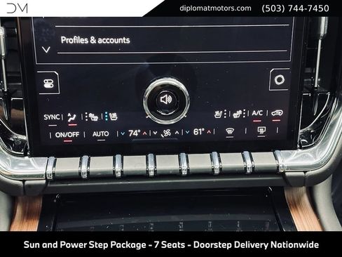 Used 2026 GMC Yukon Denali w/ Sun & Power Step Package AWD/4WD image 44