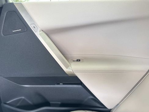 Used 2025 BMW iX xDrive50 image 14