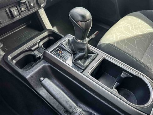 Used 2023 Toyota Tacoma TRD Off-Road image 33