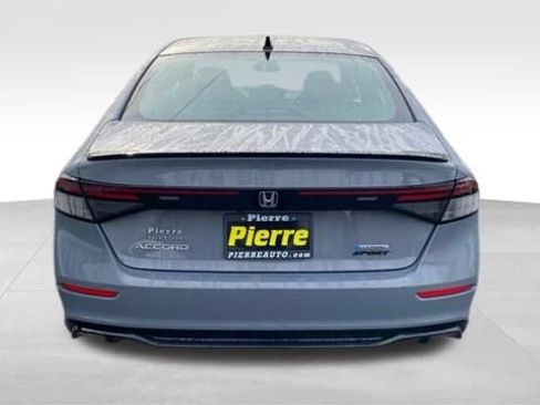 Used 2023 Honda Accord Sport image 3