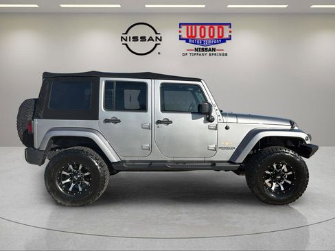 Used 2015 Jeep Wrangler Unlimited Sahara w/ Max Tow Package image 4