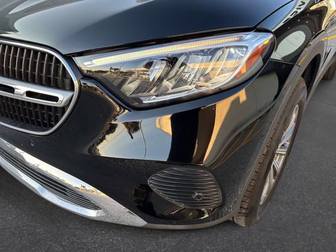 Used 2024 Mercedes-Benz GLC 300 4MATIC image 9