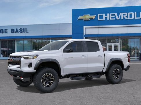 New 2026 Chevrolet Colorado ZR2 w/ Technology Package AWD/4WD image 2