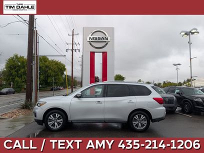 Used 2019 Nissan Pathfinder SV