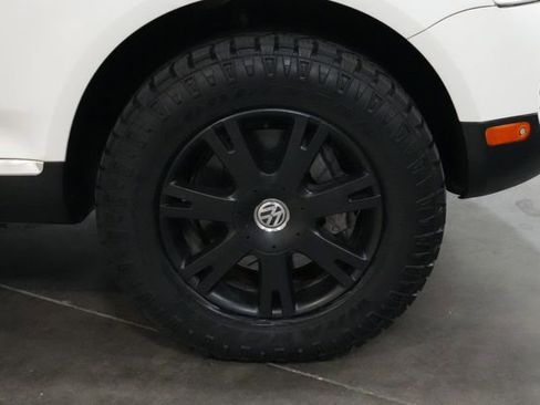Used 2006 Volkswagen Touareg V10 TDI AWD/4WD image 20