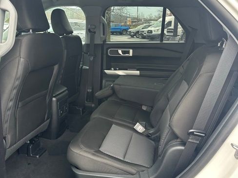 Used 2022 Ford Explorer XLT w/ Class IV Trailer Tow Package image 9
