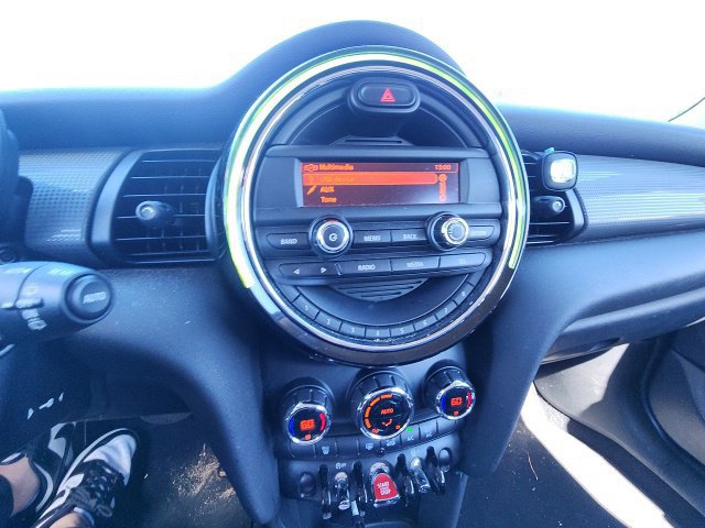 Used 2016 MINI Cooper 4-Door Hardtop FWD image 24