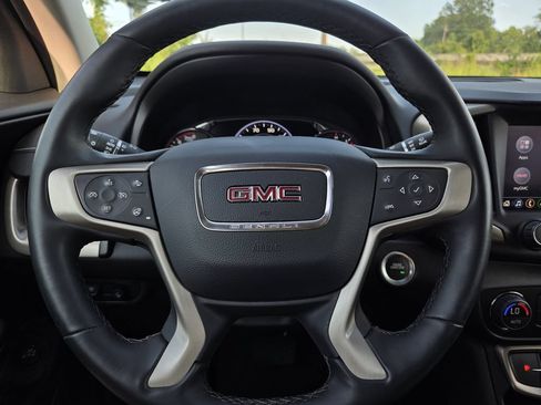 Used 2024 GMC Terrain Denali w/ Denali Premium Package AWD/4WD image 21