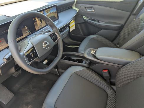 New 2026 Nissan Leaf Platinum+ w/ Cargo Package (Platinum+) image 10