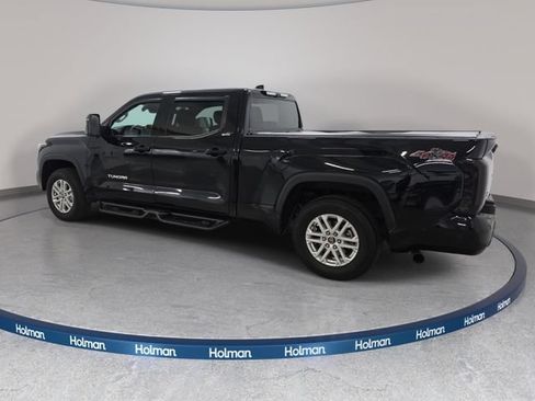 Used 2022 Toyota Tundra SR5 w/ SR5 Premium Package AWD/4WD image 8