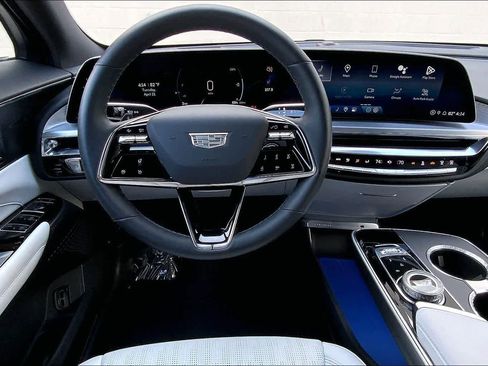 Used 2024 Cadillac Lyriq Luxury image 15