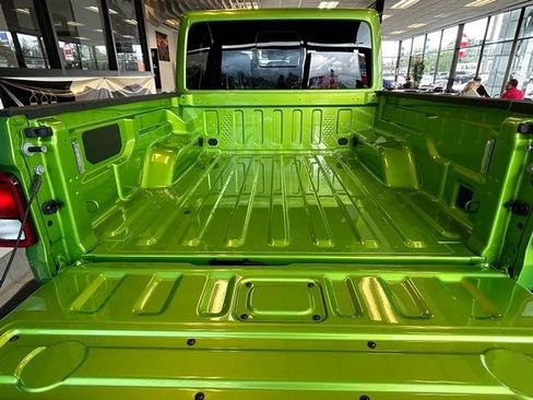 New 2025 Jeep Gladiator Sport w/ Premium Package image 21