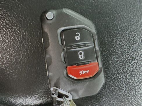Used 2021 Jeep Wrangler Unlimited Sport image 36