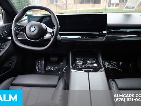 Used 2024 BMW i5 eDrive40i w/ Convenience Package image 26