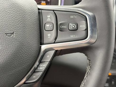 Used 2026 RAM 2500 Laramie AWD/4WD image 30