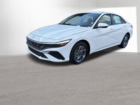 New 2026 Hyundai Elantra Blue image 2