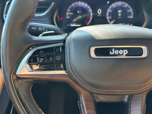 Used 2023 Jeep Grand Cherokee L Summit w/ Advanced Protech Group IV AWD/4WD image 24
