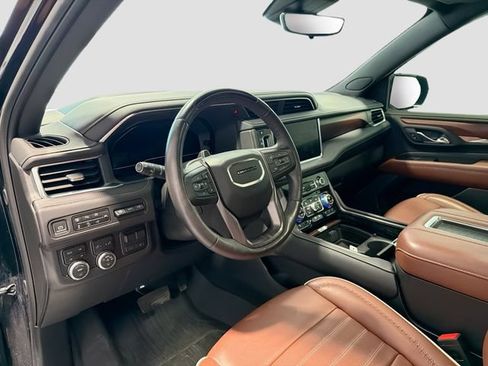 Used 2023 GMC Yukon Denali Ultimate AWD/4WD image 9