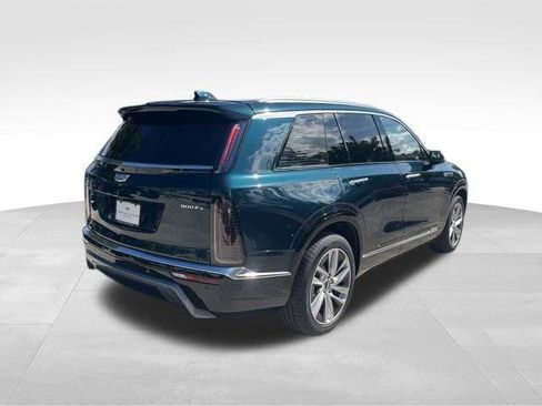 New 2026 Cadillac Vistiq Luxury AWD/4WD image 5