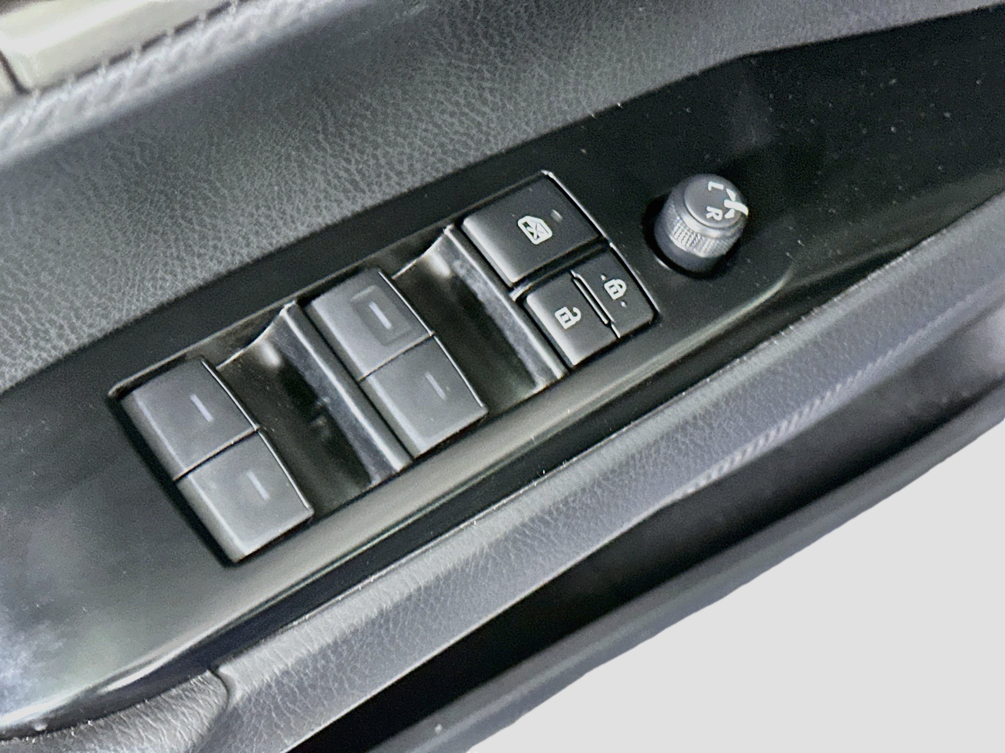 Used 2026 Toyota Camry SE FWD image 15