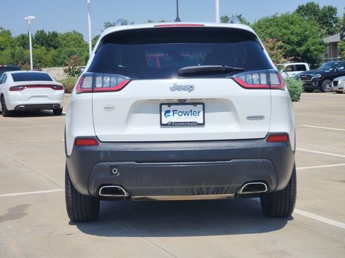 Used 2019 Jeep Cherokee Latitude w/ Popular Appearance Group FWD image 6