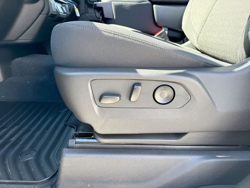 New 2026 Chevrolet Silverado 1500 Custom AWD/4WD image 14