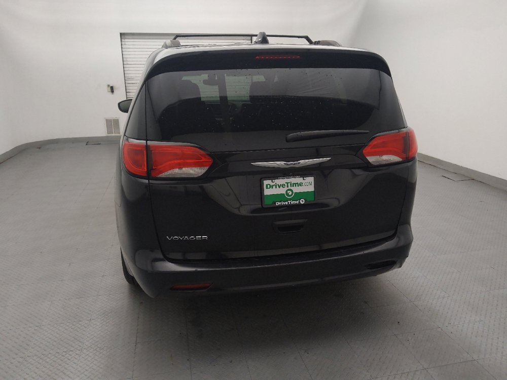 Used 2020 Chrysler Voyager Lxi FWD image 6