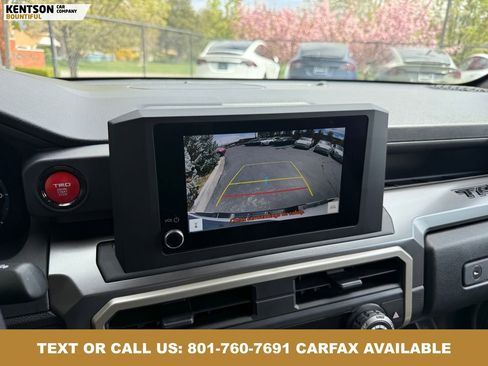 Used 2025 Toyota Tacoma TRD Off-Road AWD/4WD image 28