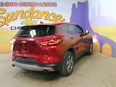 Used 2025 Chevrolet Blazer LT AWD/4WD image 4