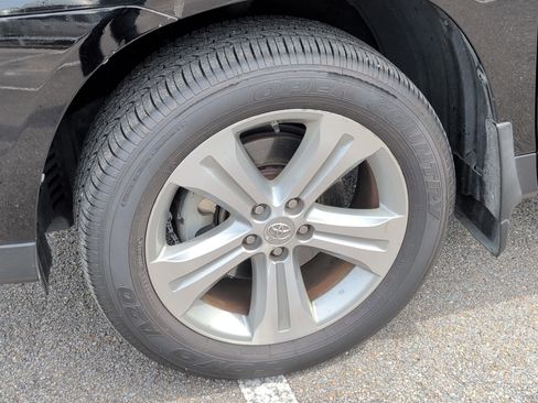 Used 2013 Toyota Highlander Limited image 11