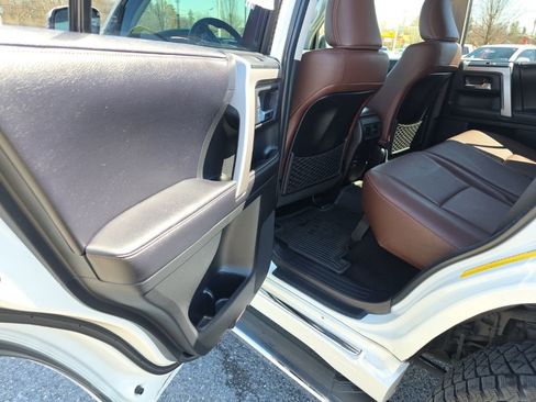 Used 2017 Toyota 4Runner Limited image 12