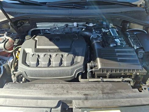 Certified 2022 Volkswagen Tiguan SE w/ Panoramic Sunroof Package image 29
