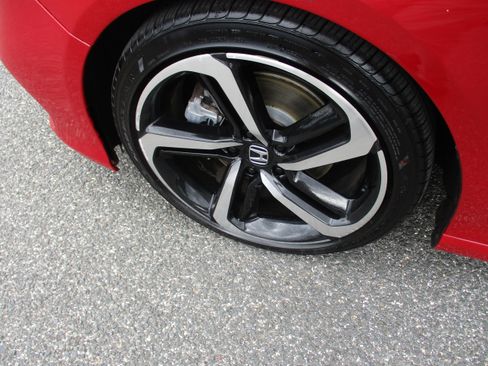 Certified 2018 Honda Accord Sport image 9