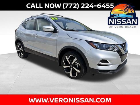 Certified 2022 Nissan Rogue Sport SL FWD image 1