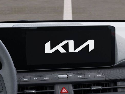 New 2026 Kia K4 FWD image 20