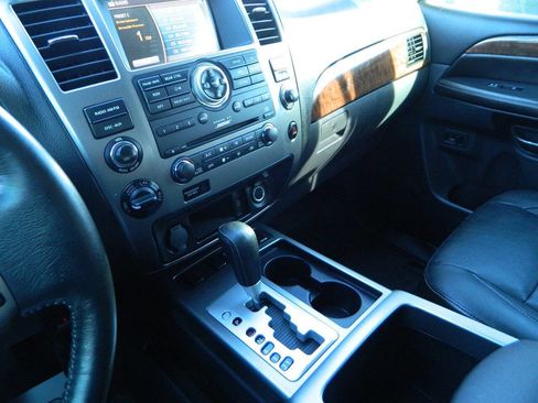 Used 2010 Nissan Armada Titanium image 23