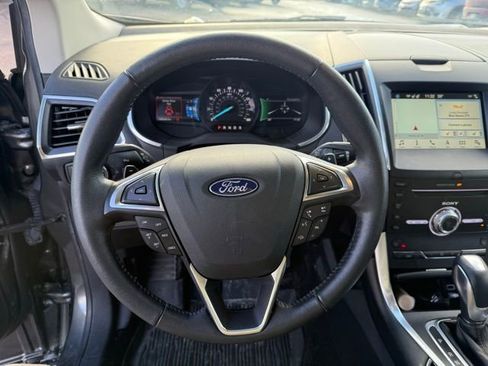 Used 2018 Ford Edge Titanium w/ Technology Package image 15